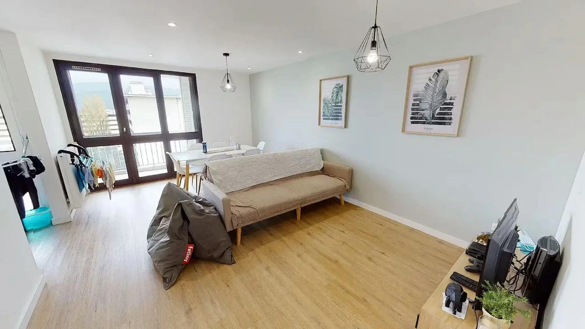 Habitación asequible para estudiantes con buena iluminación en 
