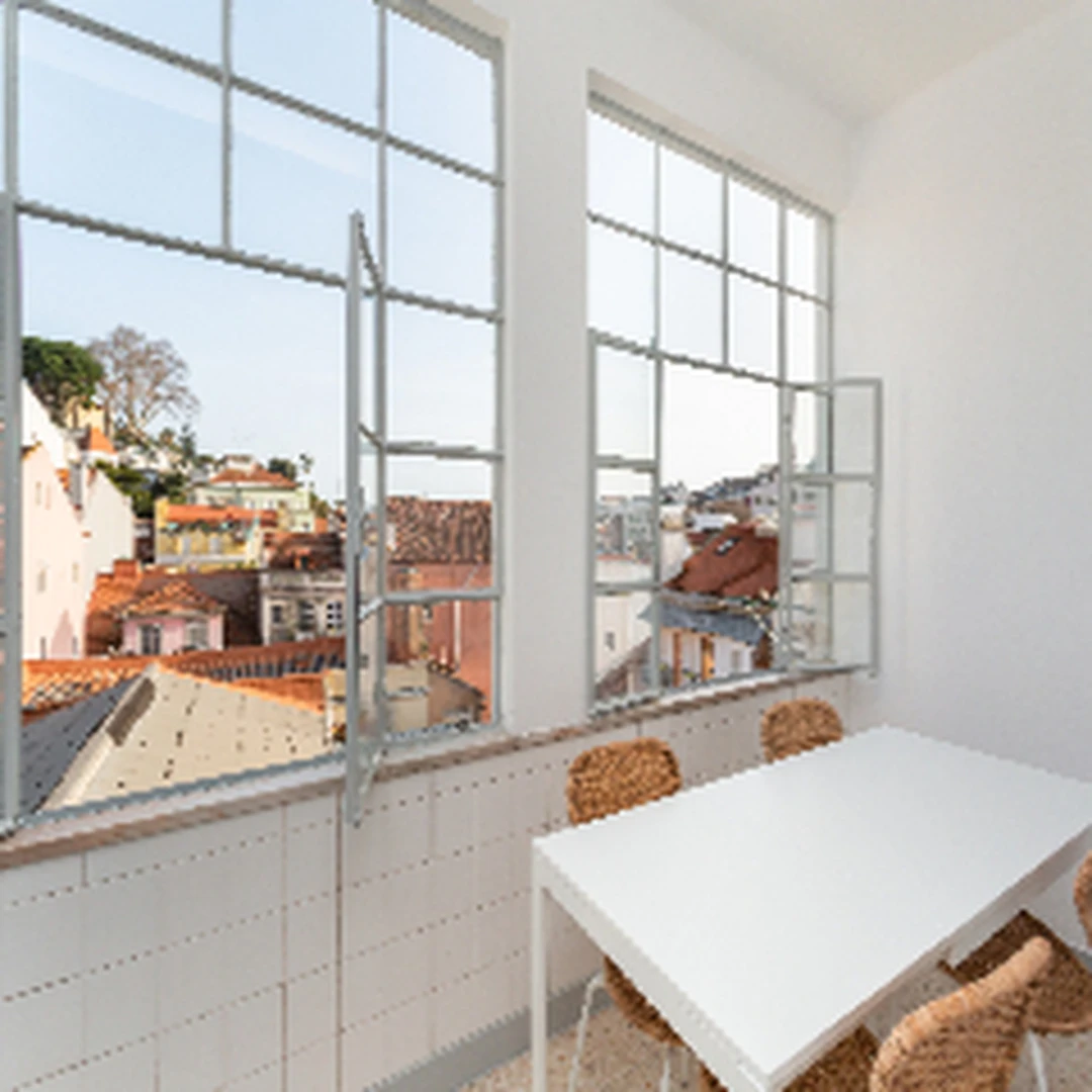 Lisboa de ortak bir dairede kiralık oda