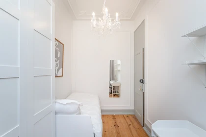 Chambre à louer avec lit double Lisboa