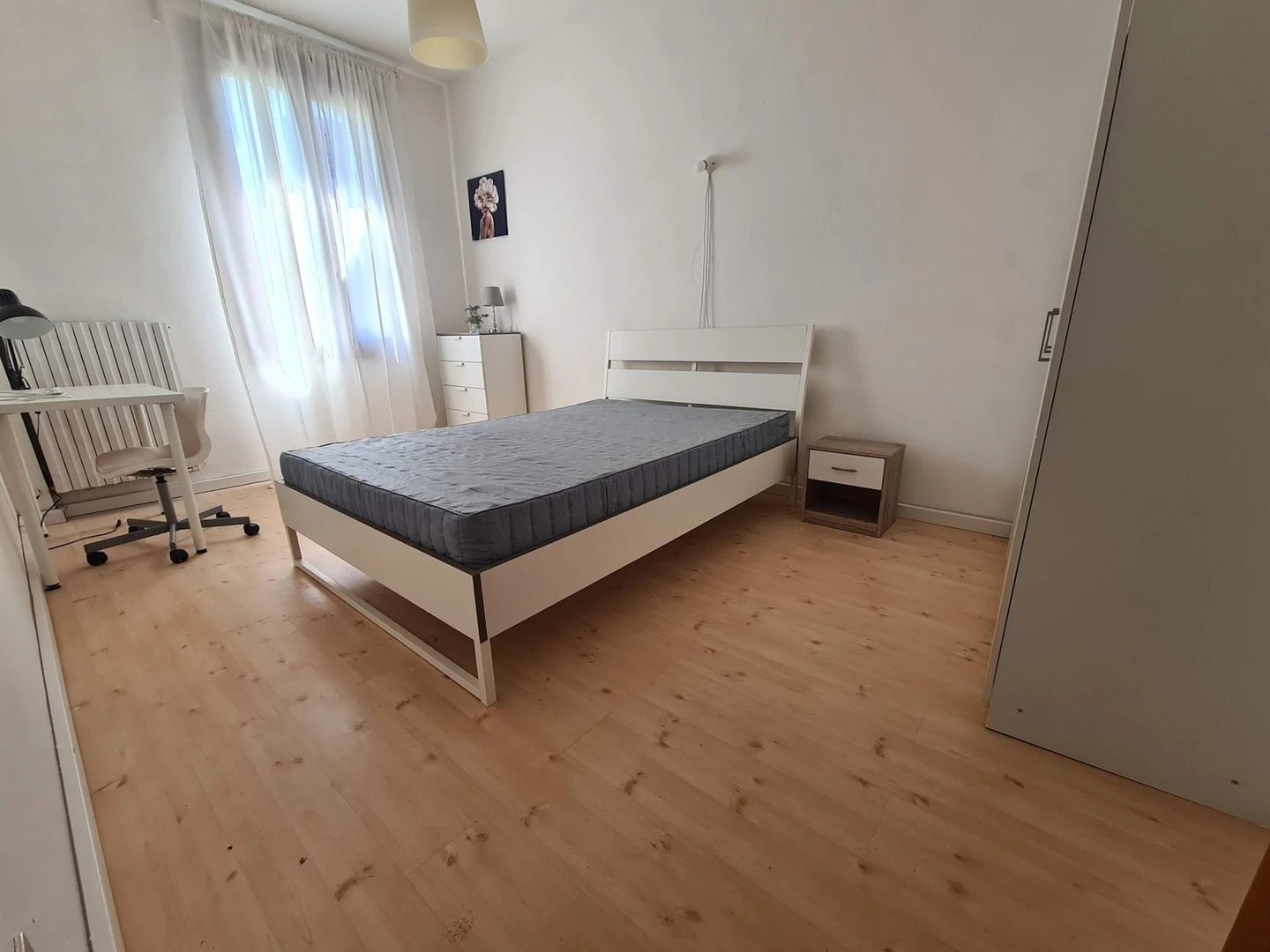 Cheap private room in Vicenza