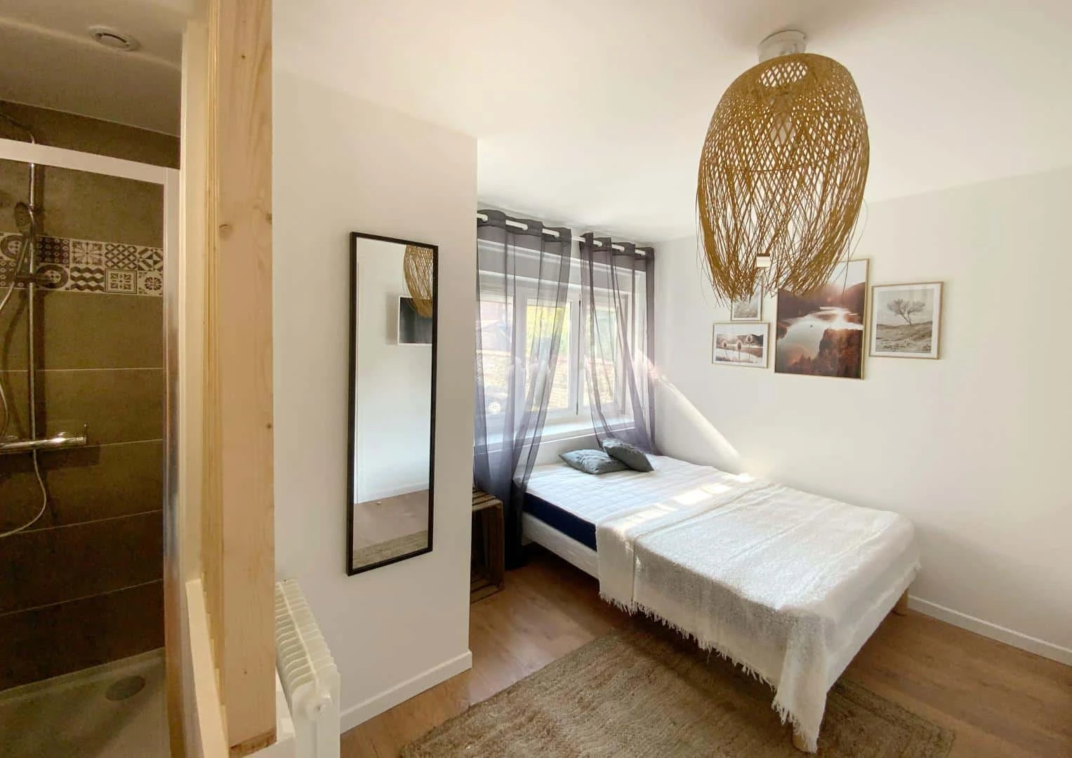 Rouen de çift kişilik yataklı kiralık oda