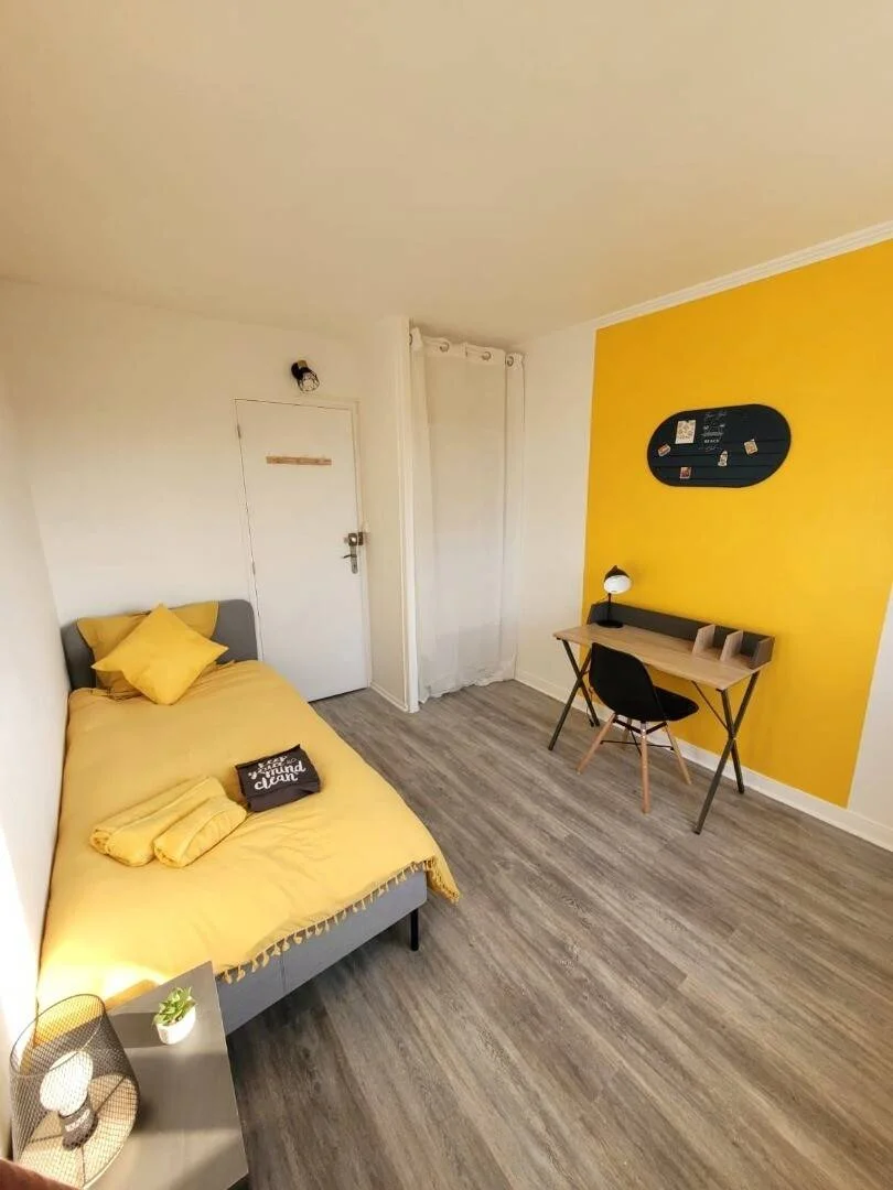 Chambre d'étudiant bon marché à proximité du campus dans 