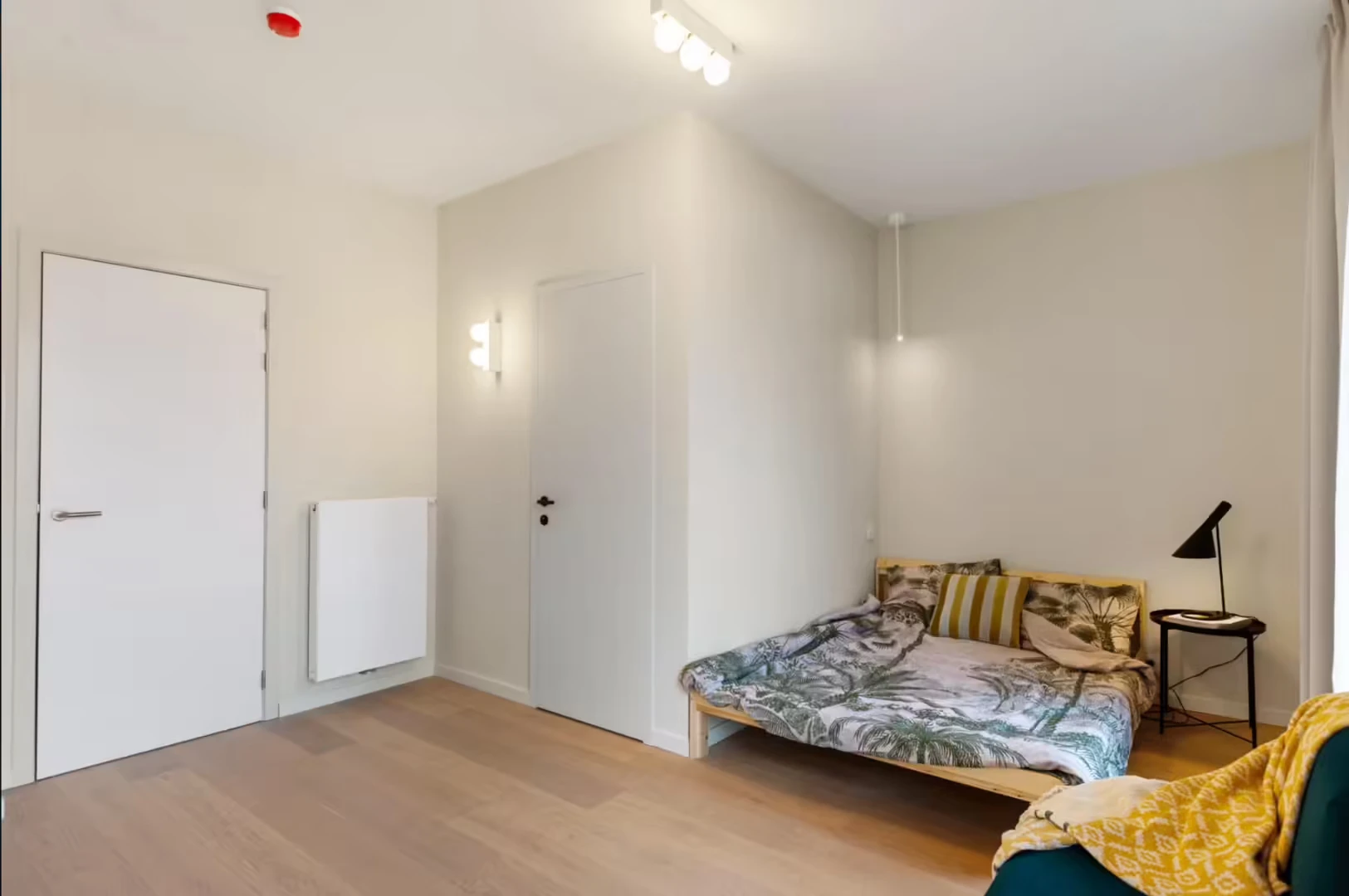 Antwerpen de ortak bir dairede kiralık oda