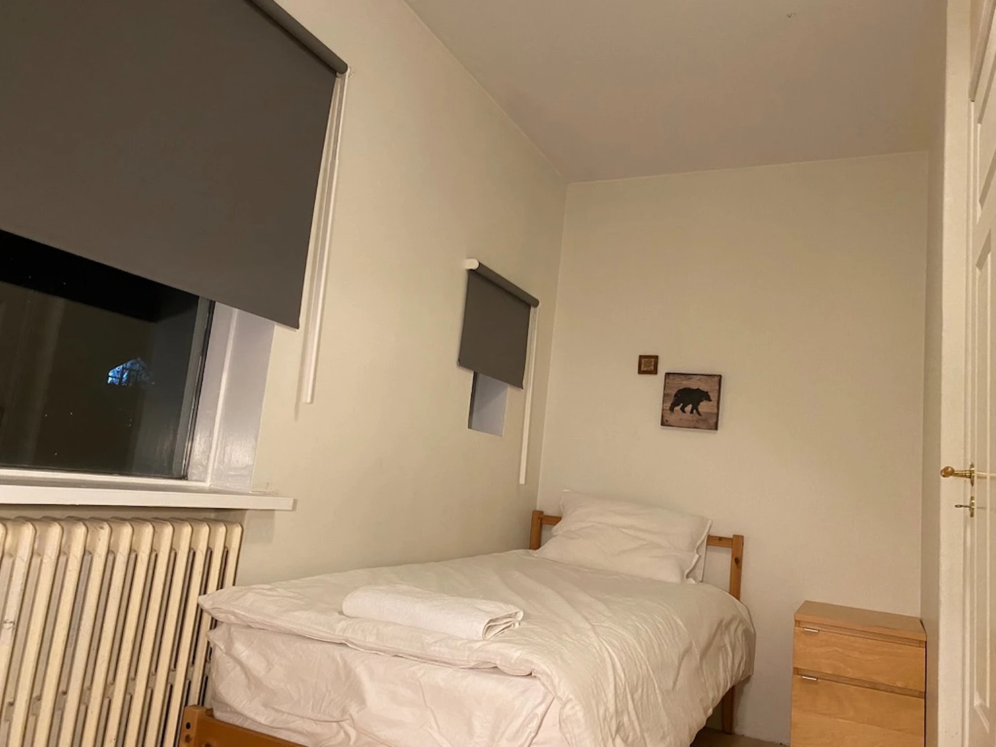 Quarto para alugar com cama de casal em Reykjavík