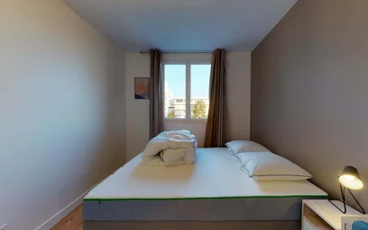 Quarto privado em 5 boulevard Vauban Montigny-le-Bretonneux 78180 FR, imagem 1 de 8