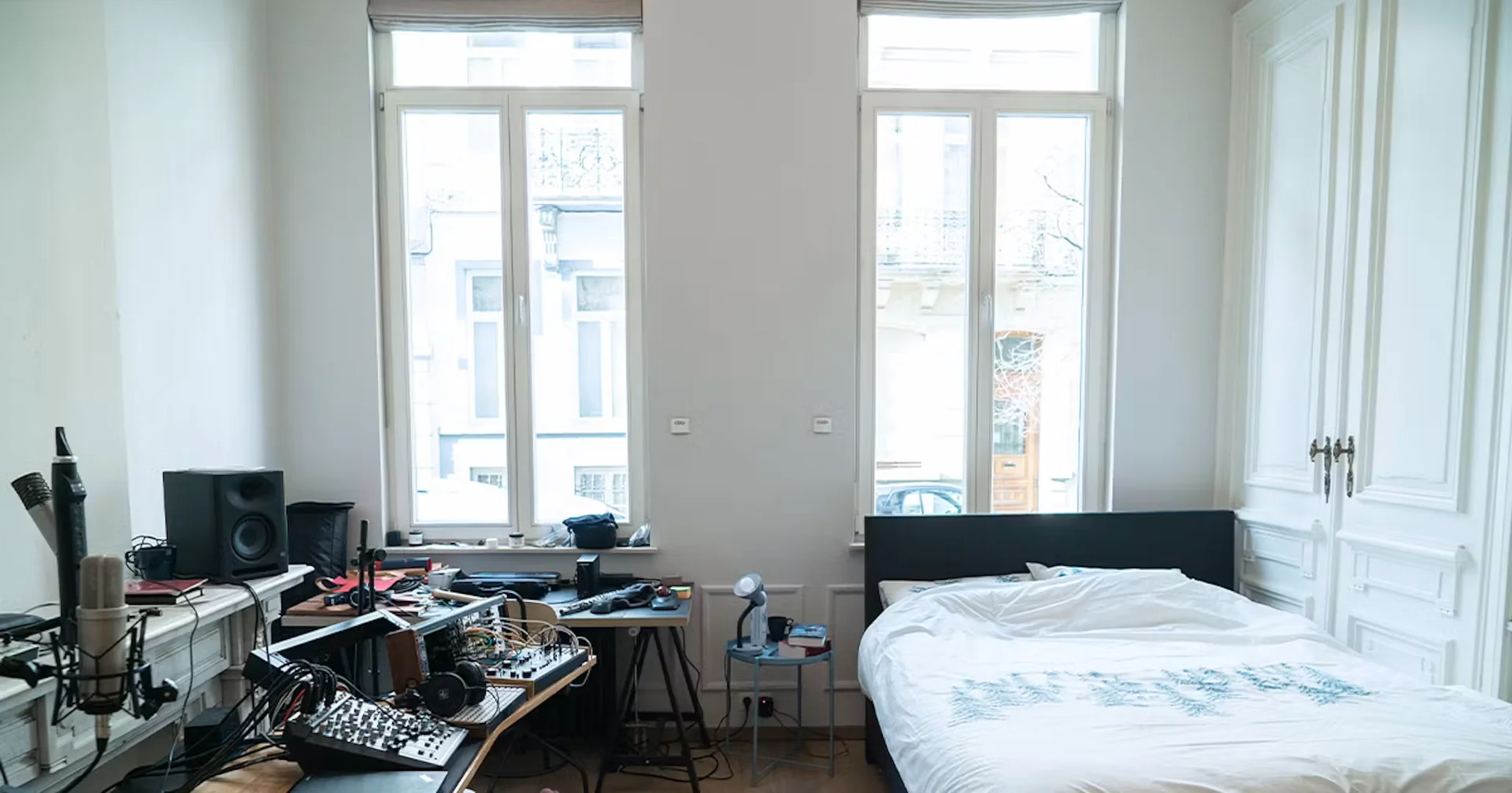 Chambre conviviale pour les étudiants dans  avec des équipements modernes