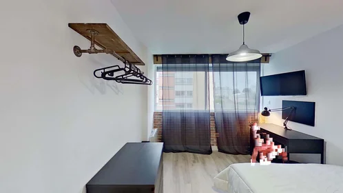 Habitación privada en 4 Rue Gaston Viaron, 29200 Brest, France, imagen 6 de 18