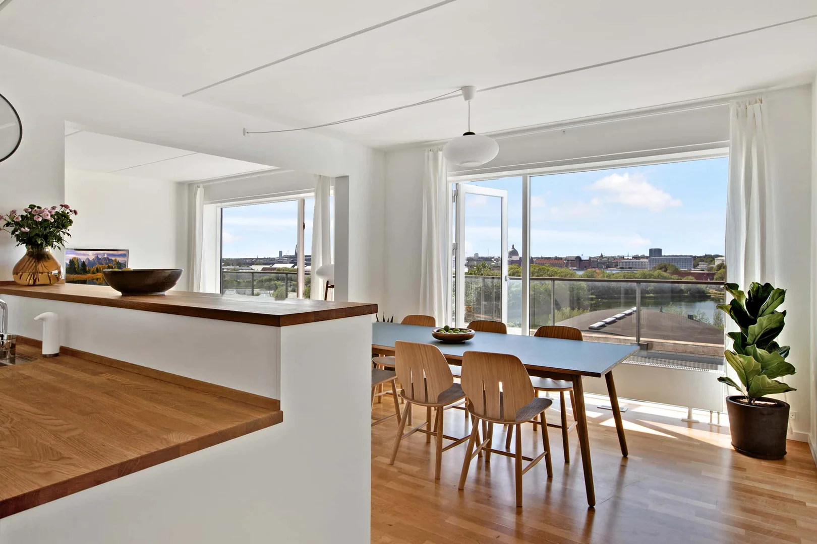 Habitación estudiantil económica con ubicación conveniente en 