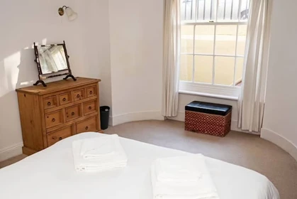 Alojamiento con 3 habitaciones en Brighton