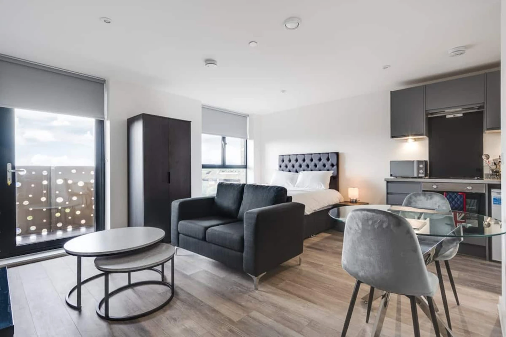 Modern and bright flat in Liverpool