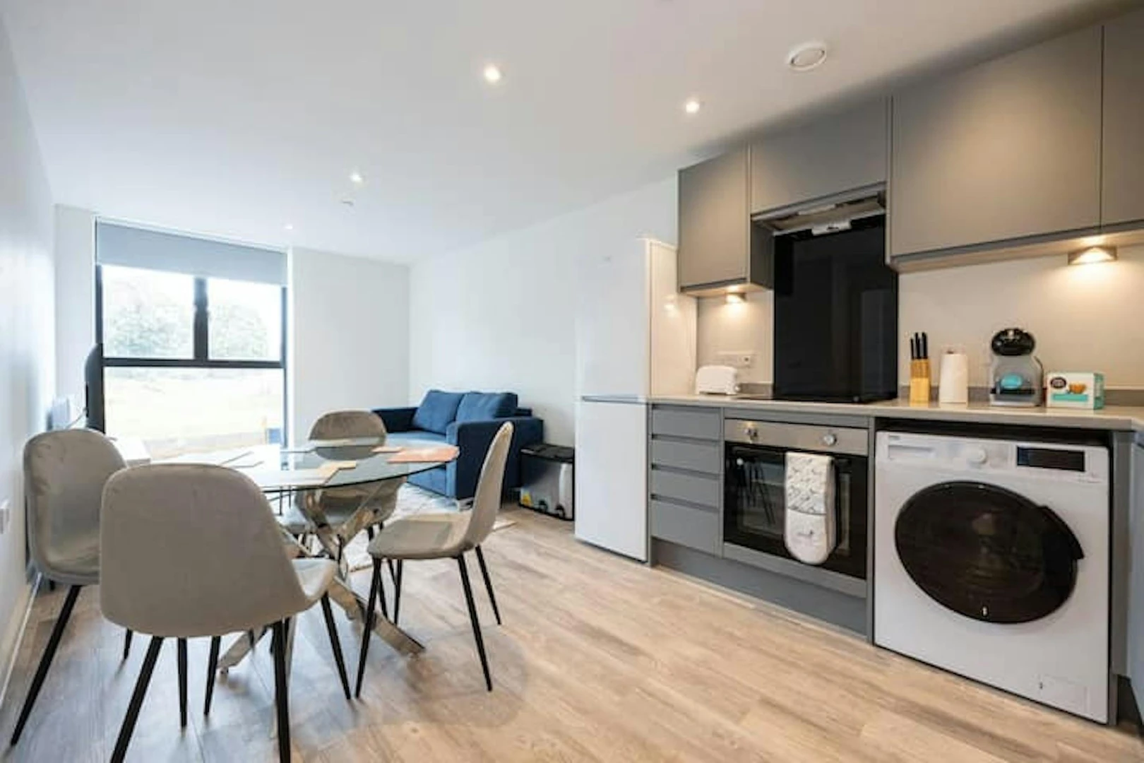 Modern and bright flat in Liverpool