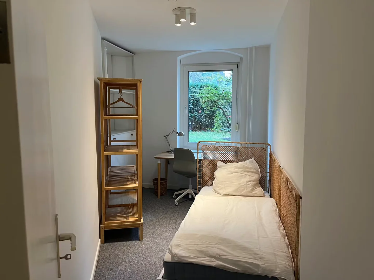 Habitación asequible para estudiantes con buena iluminación en 