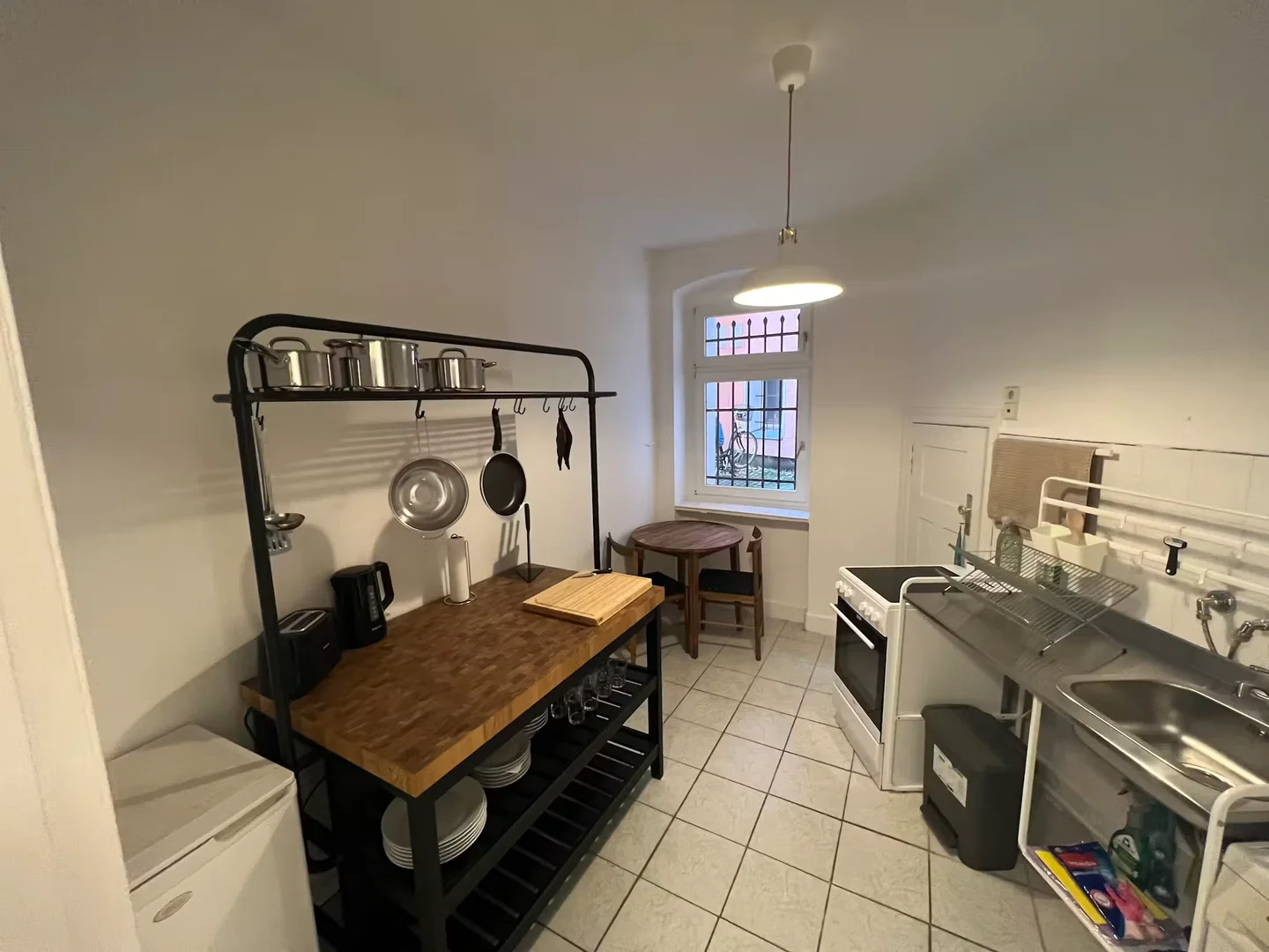 Habitación en apartamento estudiantil en alquiler en , completamente amueblado