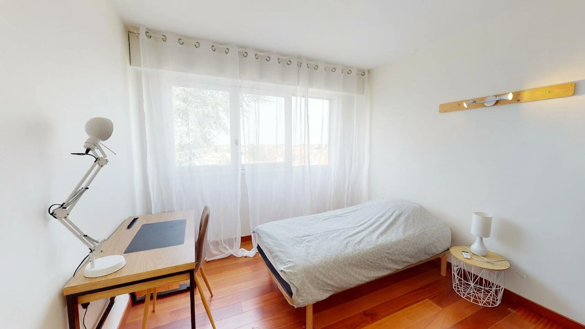 Zimmer mit Doppelbett zu vermieten poitiers