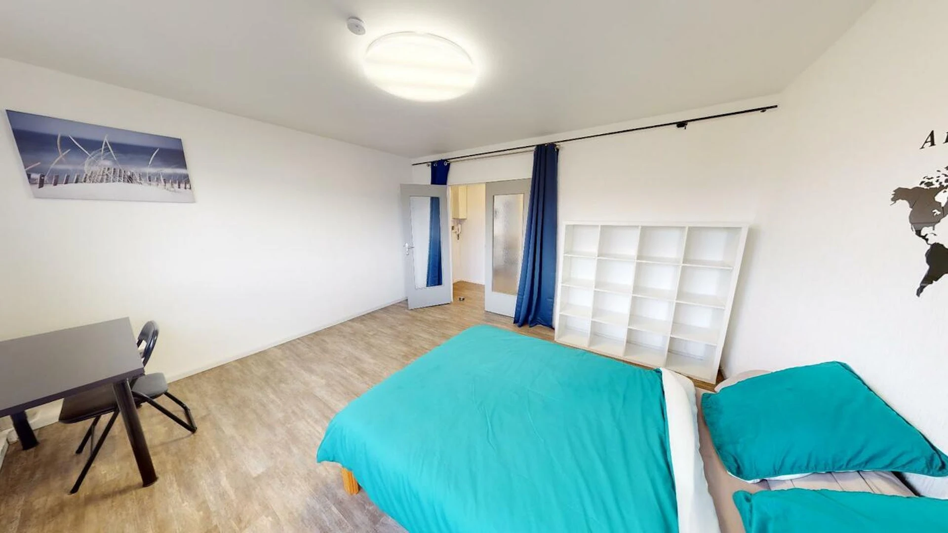 Pokój do wynajęcia z podwójnym łóżkiem w Colmar