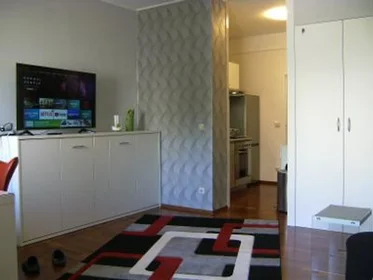 Entire apartment at Würzburger Straße 6, image 4 of 37