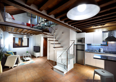 Komplette Wohnung voll möbliert in Granada