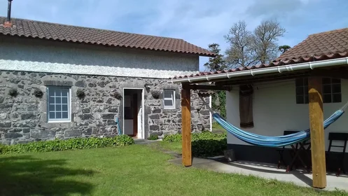 Habitación privada en Lomba de Cima 13, imagen 7 de 28