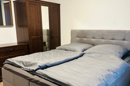 Quarto para alugar com cama de casal em Duisburg