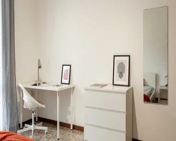 Private room at Viale Nazario Sauro, Maciachini-Maggiolina, image 5 of 10