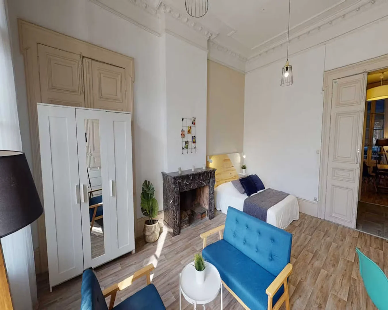 Chambre d'étudiant confortable et spacieuse dans