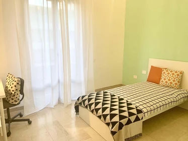 Firenze de çift kişilik yataklı kiralık oda