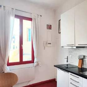 Entire apartment at Rue Finsonius 25, image 7 of 11