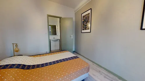 Logement entier à Rue Paulet, Faubourg, image 9 de 10
