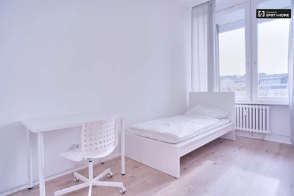 Zimmer mit Doppelbett zu vermieten Berlin