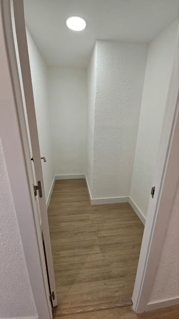 Chambre conviviale pour les étudiants dans avec des équipements modernes