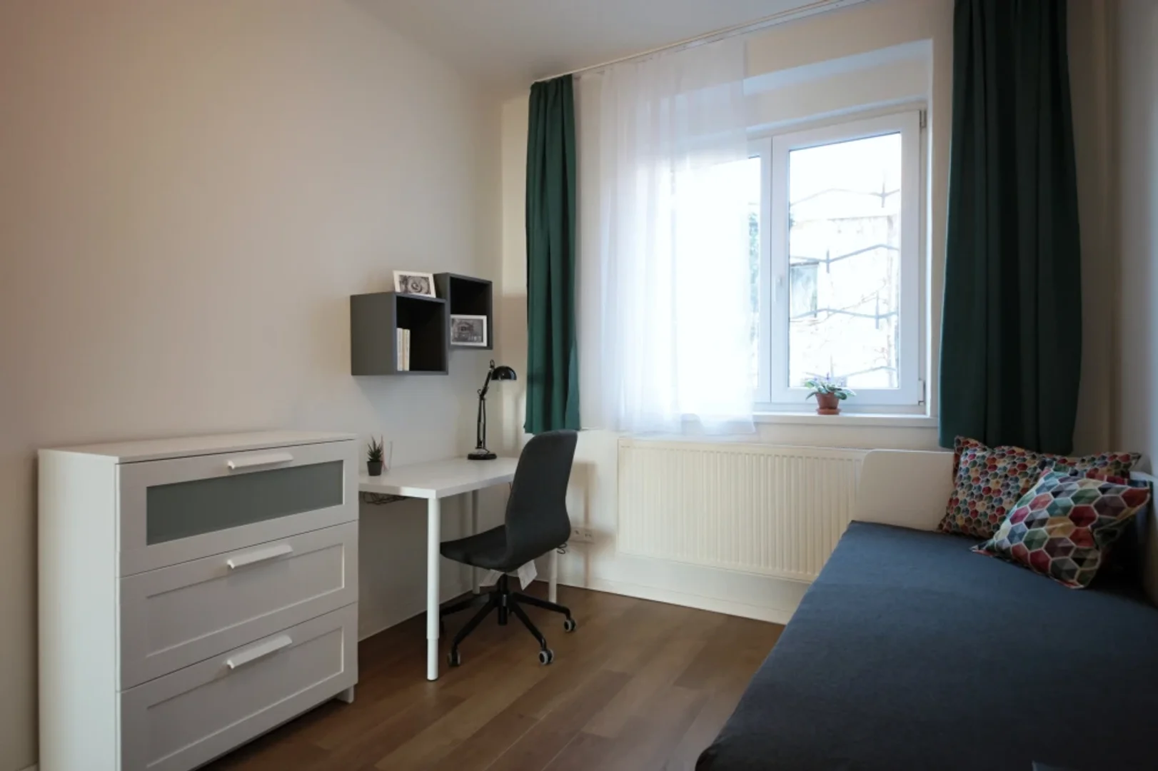 Quarto acolhedor para estudantes disponível em 