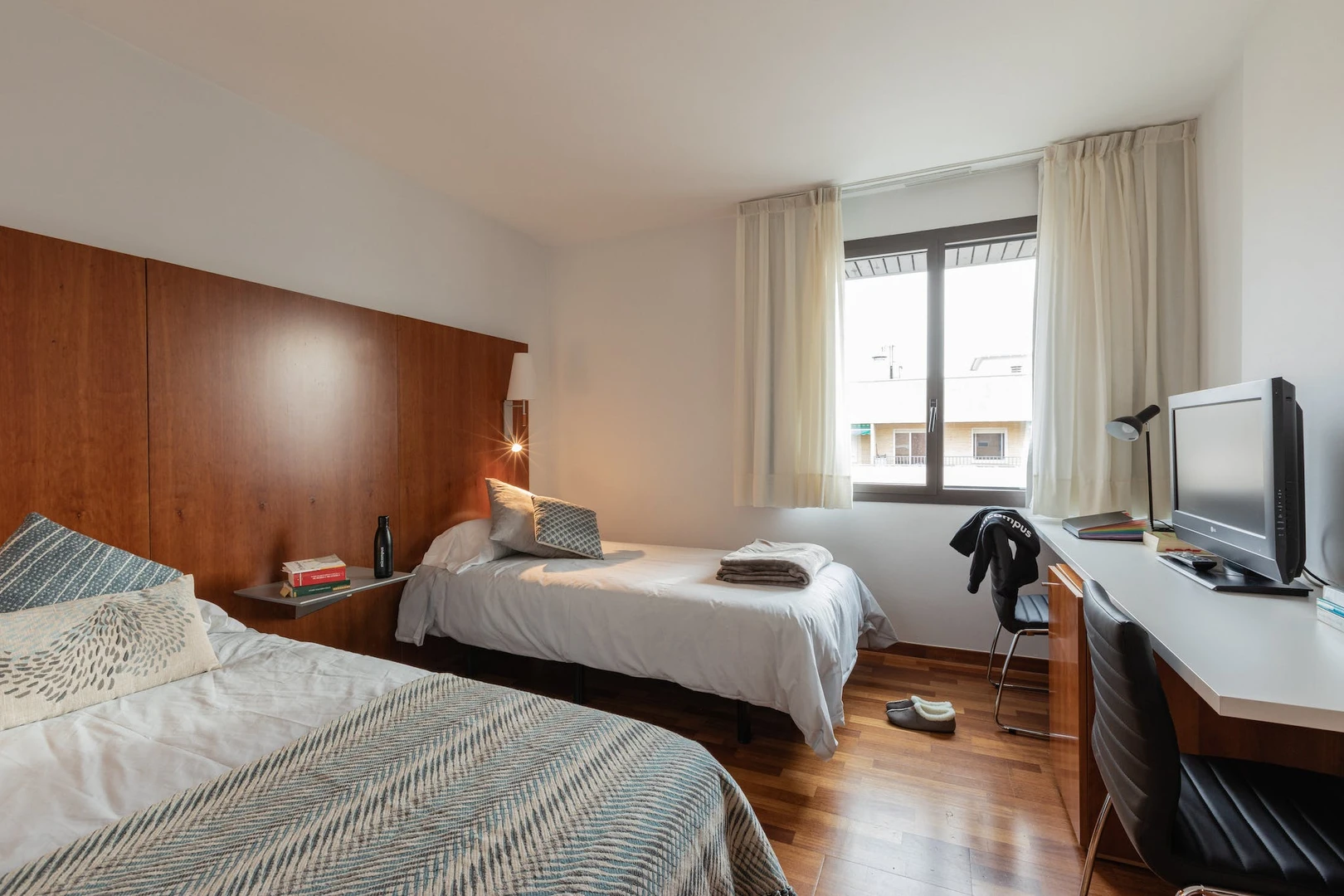 Habitación compartida en apartamento de 3 dormitorios pamplona-iruna