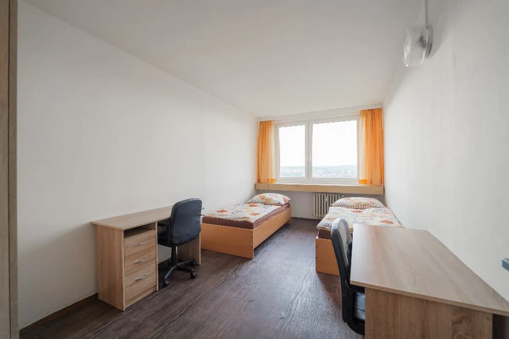 Habitación compartida en apartamento de 3 dormitorios praha