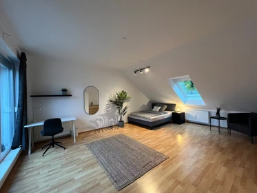 Renting rooms by the month in Munchen