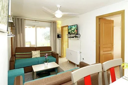 Private room at Nice, 06200, image 2 of 17