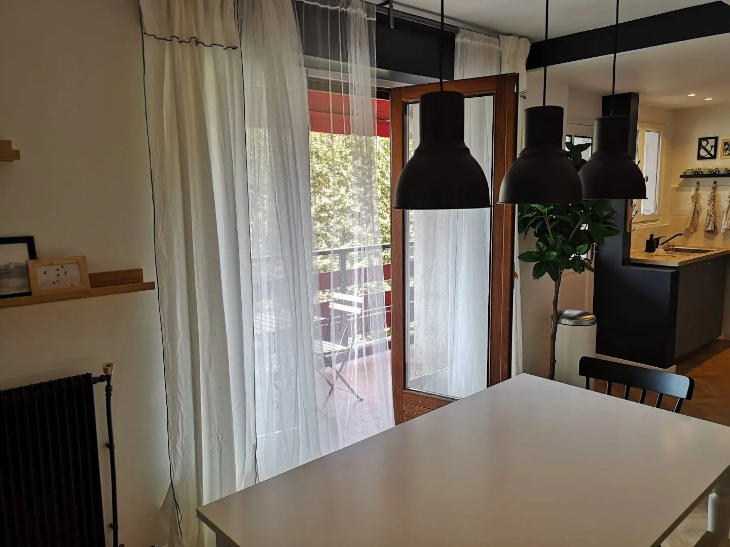 Zimmer in Studentenwohnung in  zu vermieten, voll möbliert