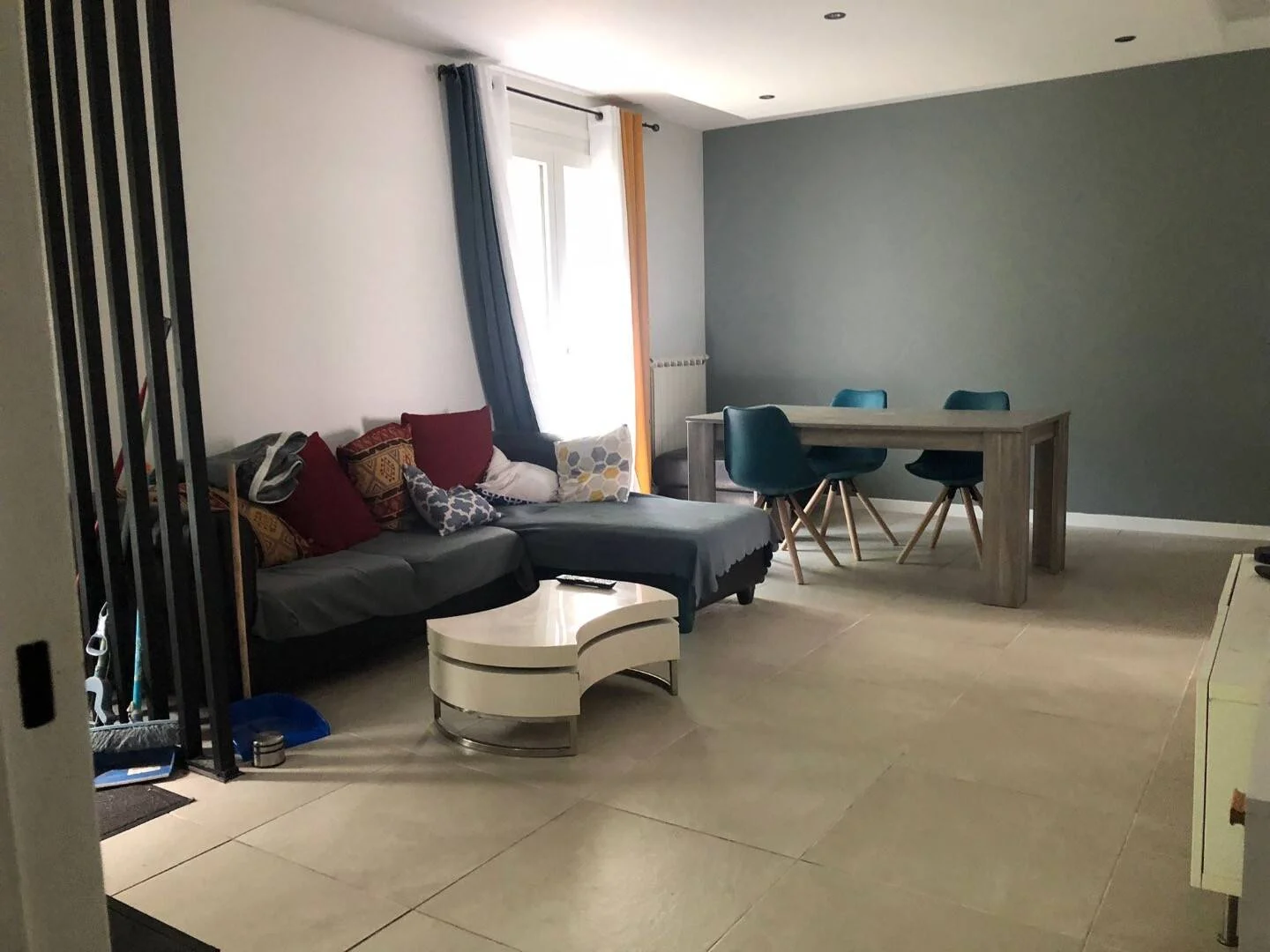 Chambre d'étudiant bon marché à proximité du campus dans 