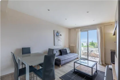 Günstiges Privatzimmer in {area}