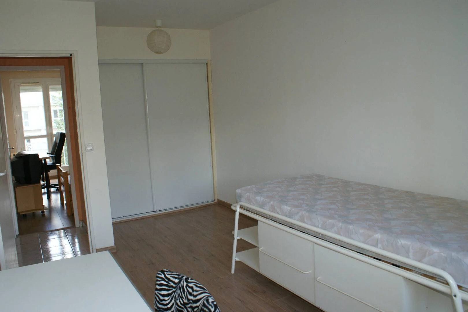 Helles und luftiges Studentenzimmer mit einfachem Zugang zur Universität in 