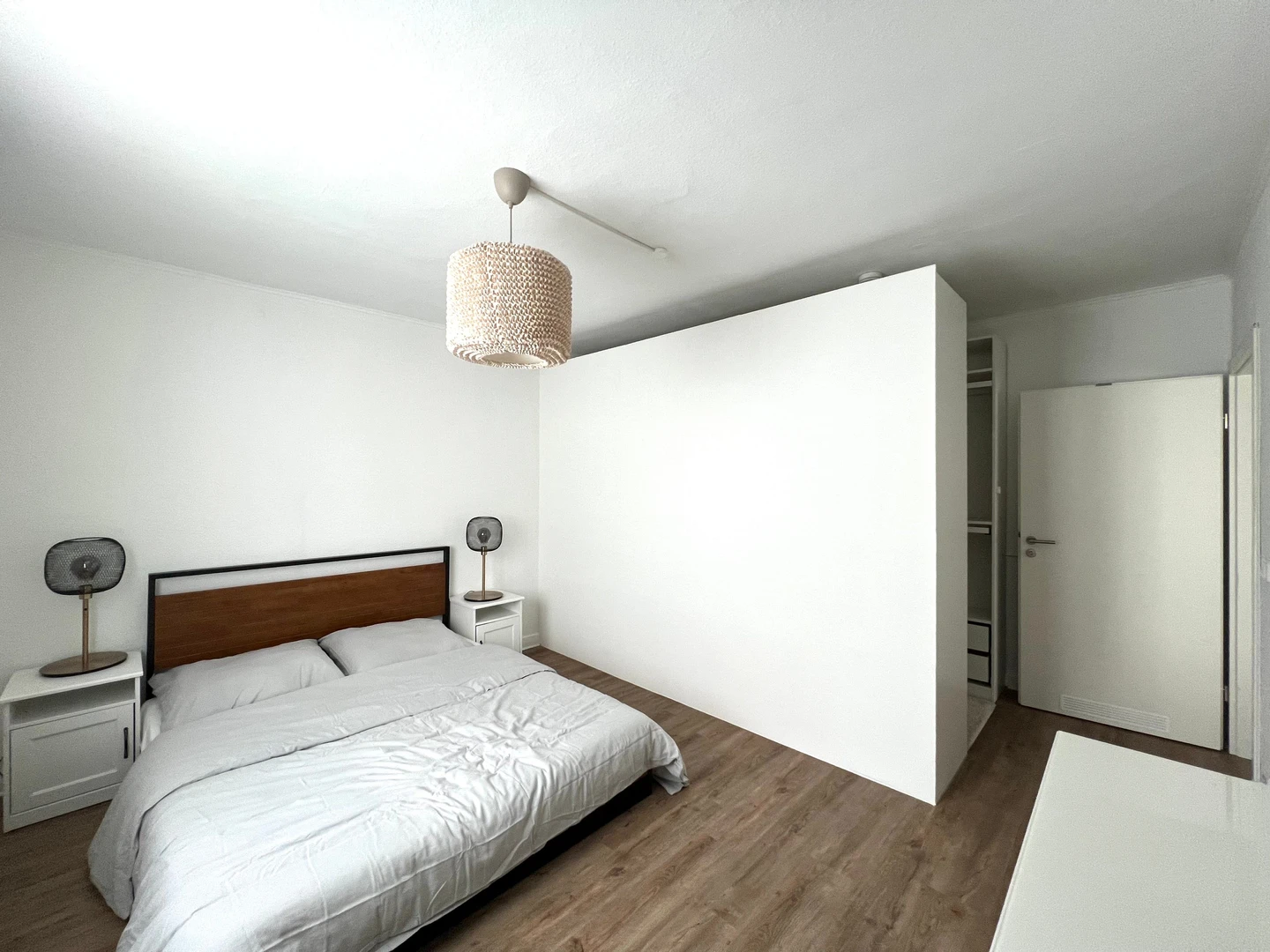 Leverkusen de çift kişilik yataklı kiralık oda