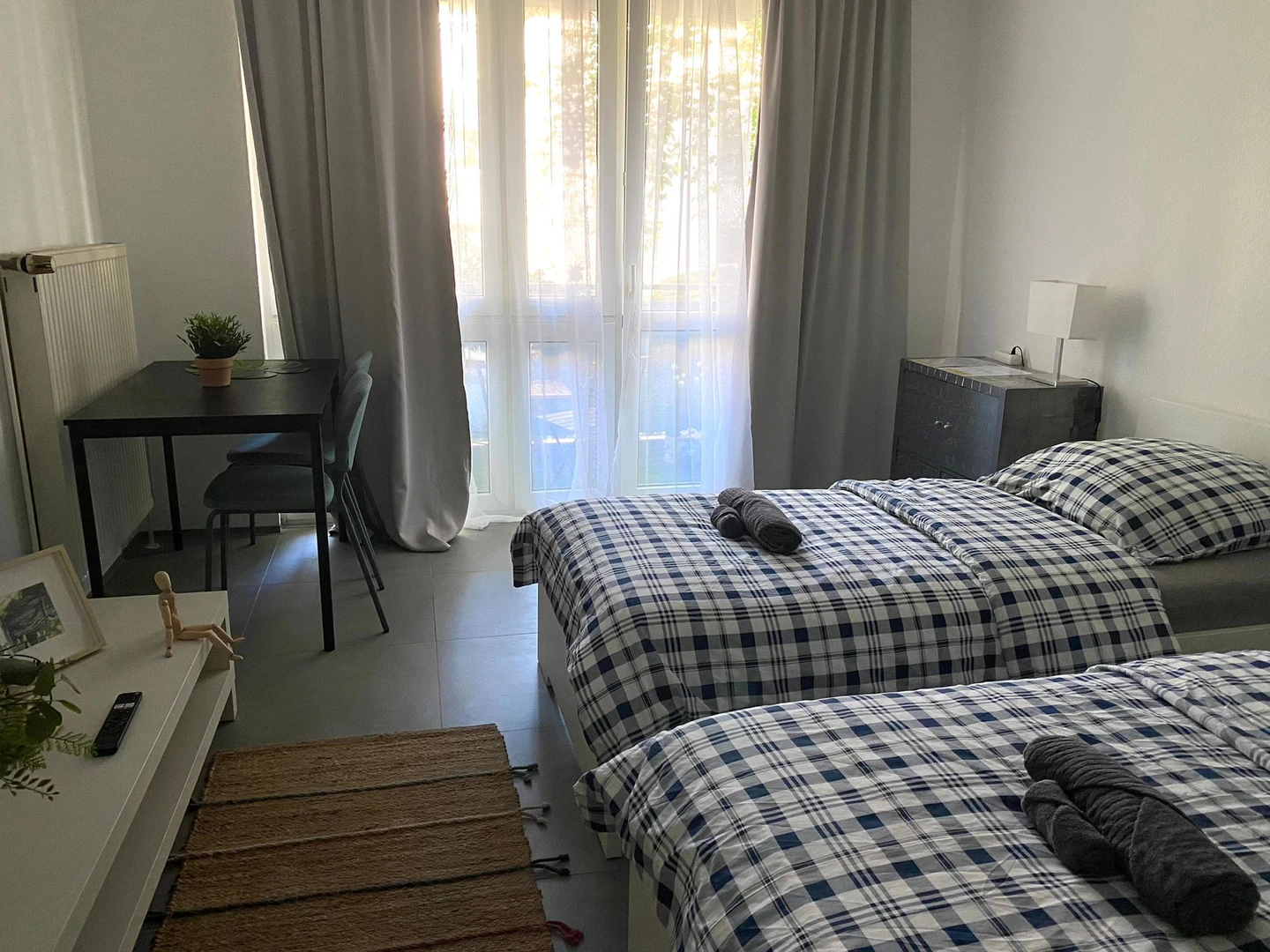 Hannover de çift kişilik yataklı kiralık oda