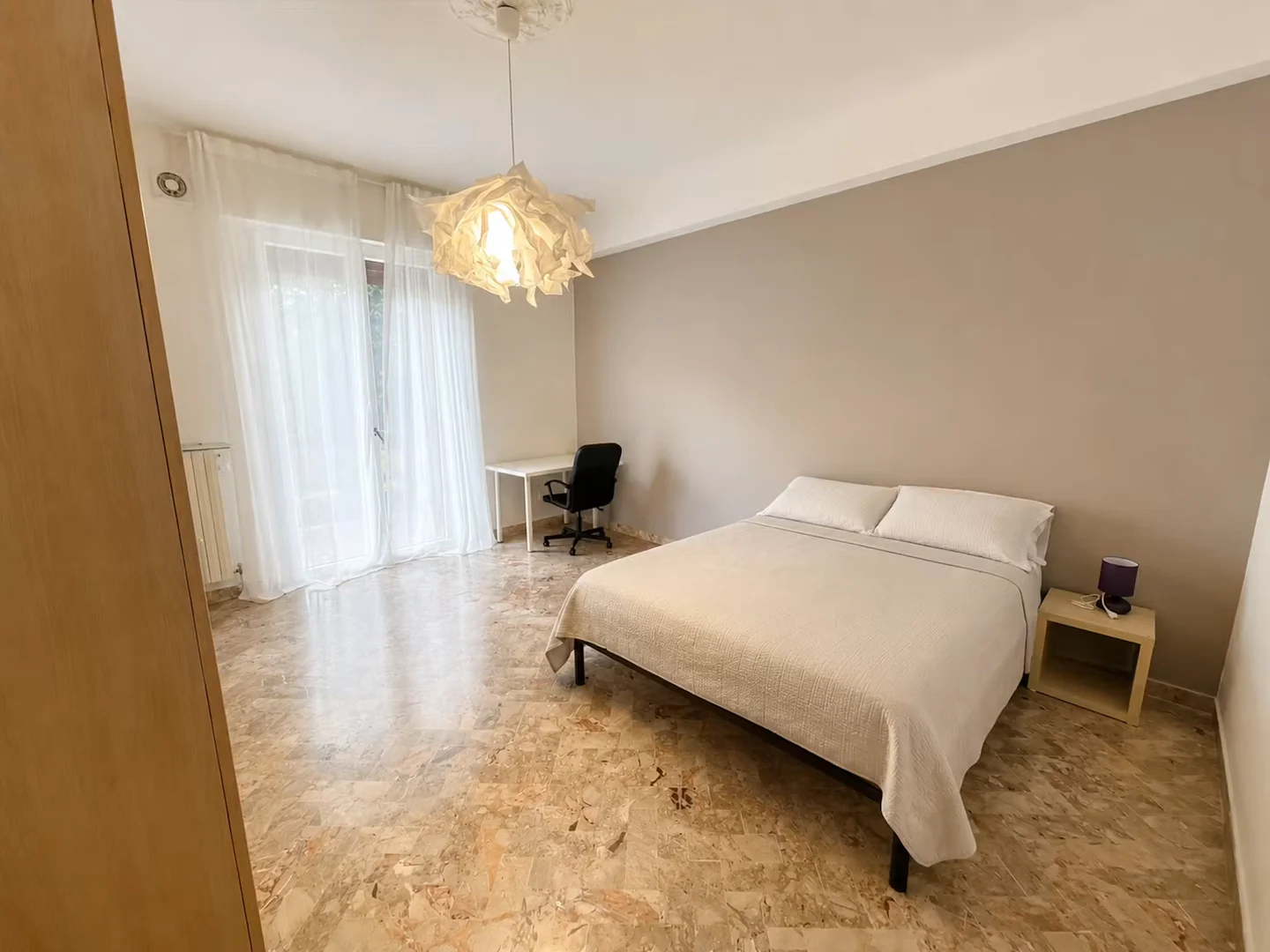 Habitación para estudiantes en  con modernas comodidades