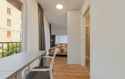{area} de çift kişilik yataklı kiralık oda