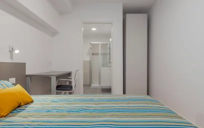 Habitación privada barata en {area}