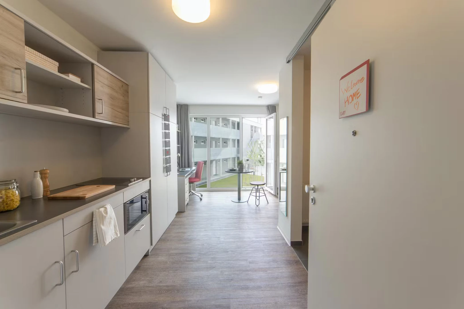 Appartamento completamente ristrutturato a Hannover