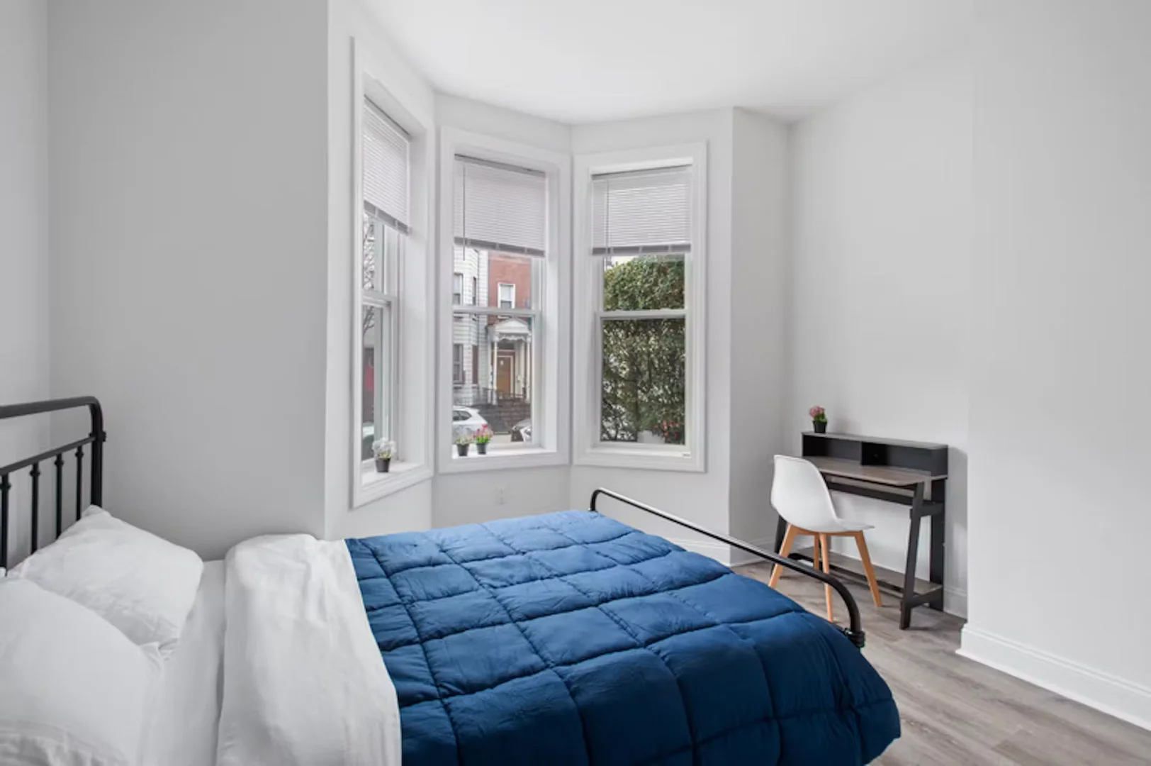 'de öğrenci dairesinde, tamamen mobilyalı kiralık oda