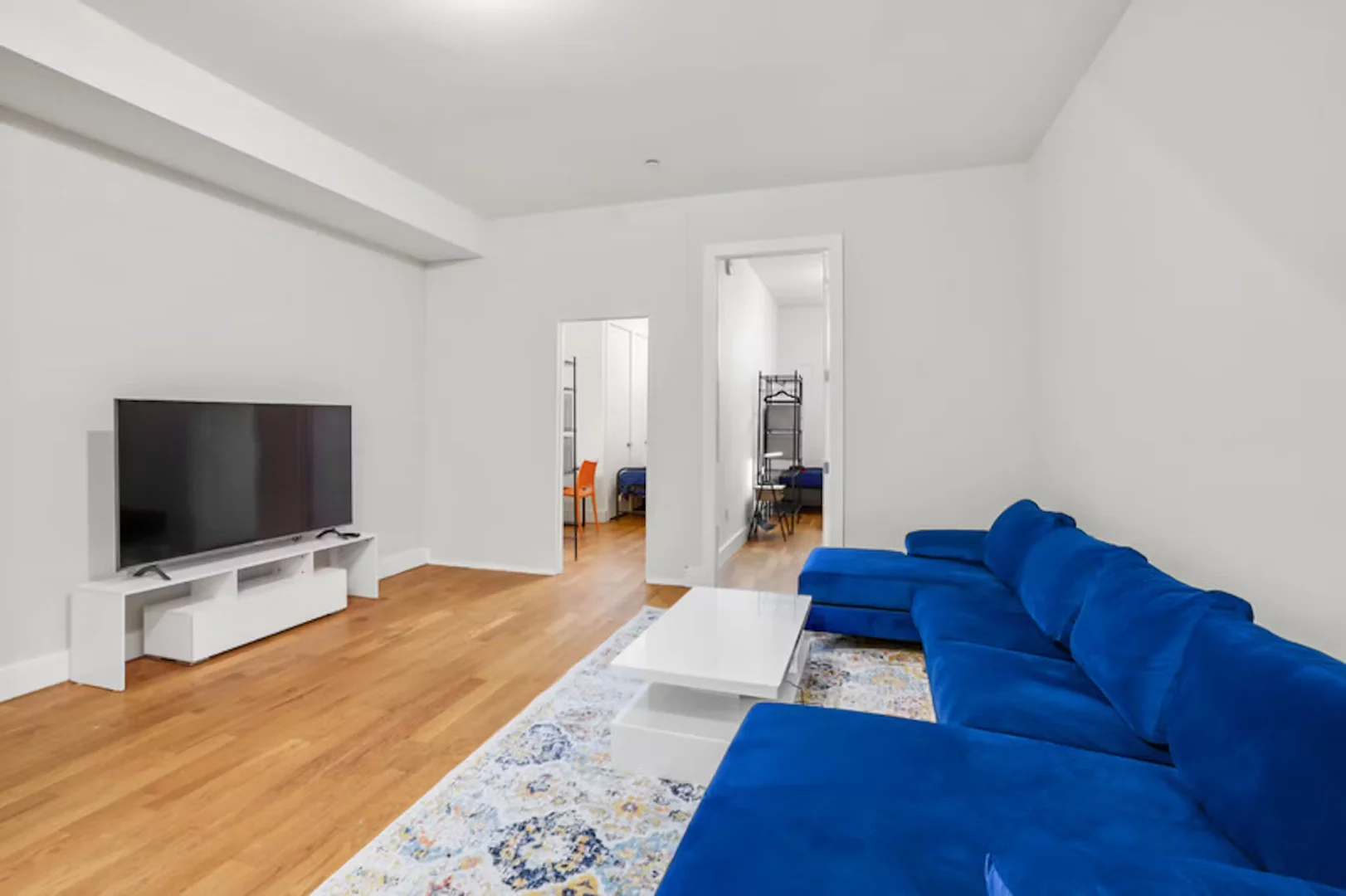 Quarto de estudante económico perto do campus em 