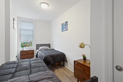 Shared room at Cornelia St, Bushwick, image 7 of 9