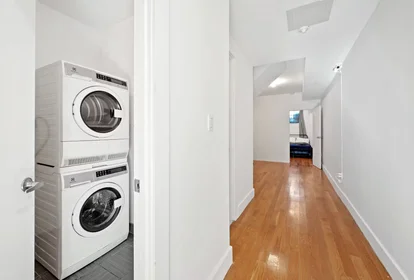 Shared room at Scholes St, East Williamsburg, image 7 of 10