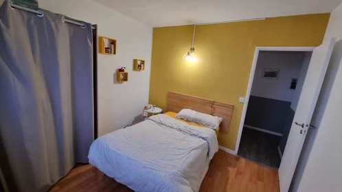 Private room at Pau, 64000, image 10 of 15